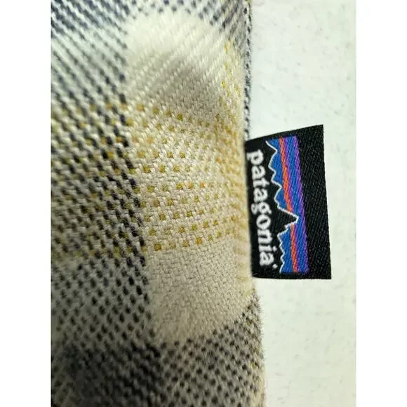 PATAGONIA Gratio Quilted Nano Puffer Jacket Mens X-Small Reversible Blue Plaid - Picture 7 of 13